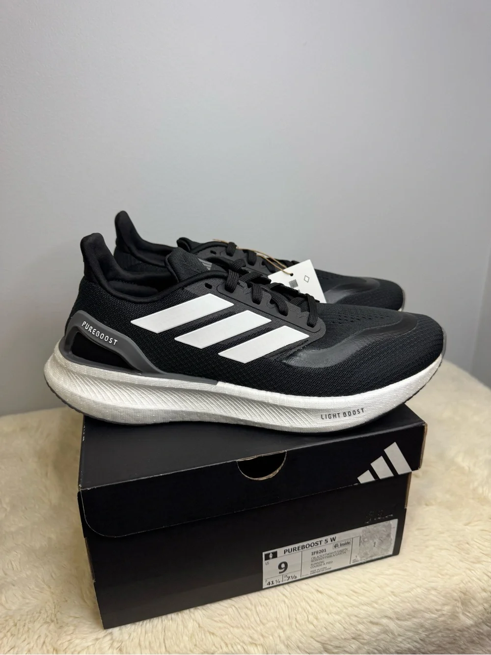 adidas Pureboost - Size 9